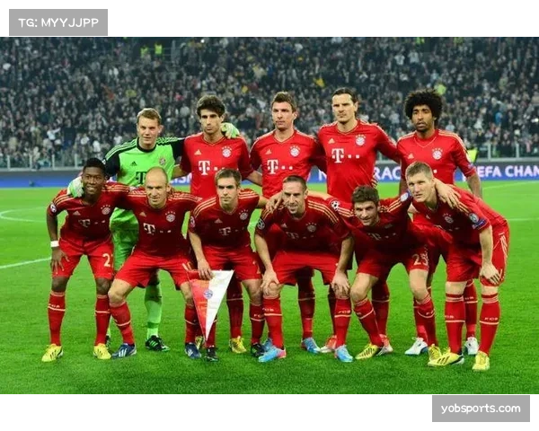 战术板:图解拜仁的三个进球,全部源于边路配合后的倒三角传中